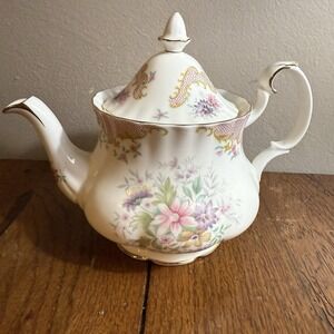 Vintage Royal Albert Serenity Teapot-Excellent Condition. Made In England